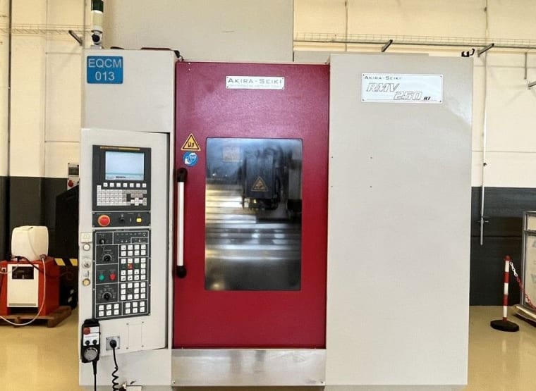 AKIRA-SEIKI RMV 250RT 5-AXIS Machining Center