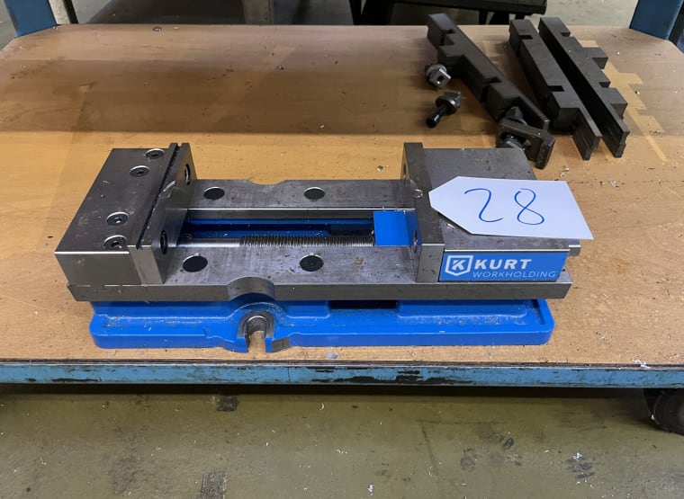KURT DX6 CROSSOVER Machine vice